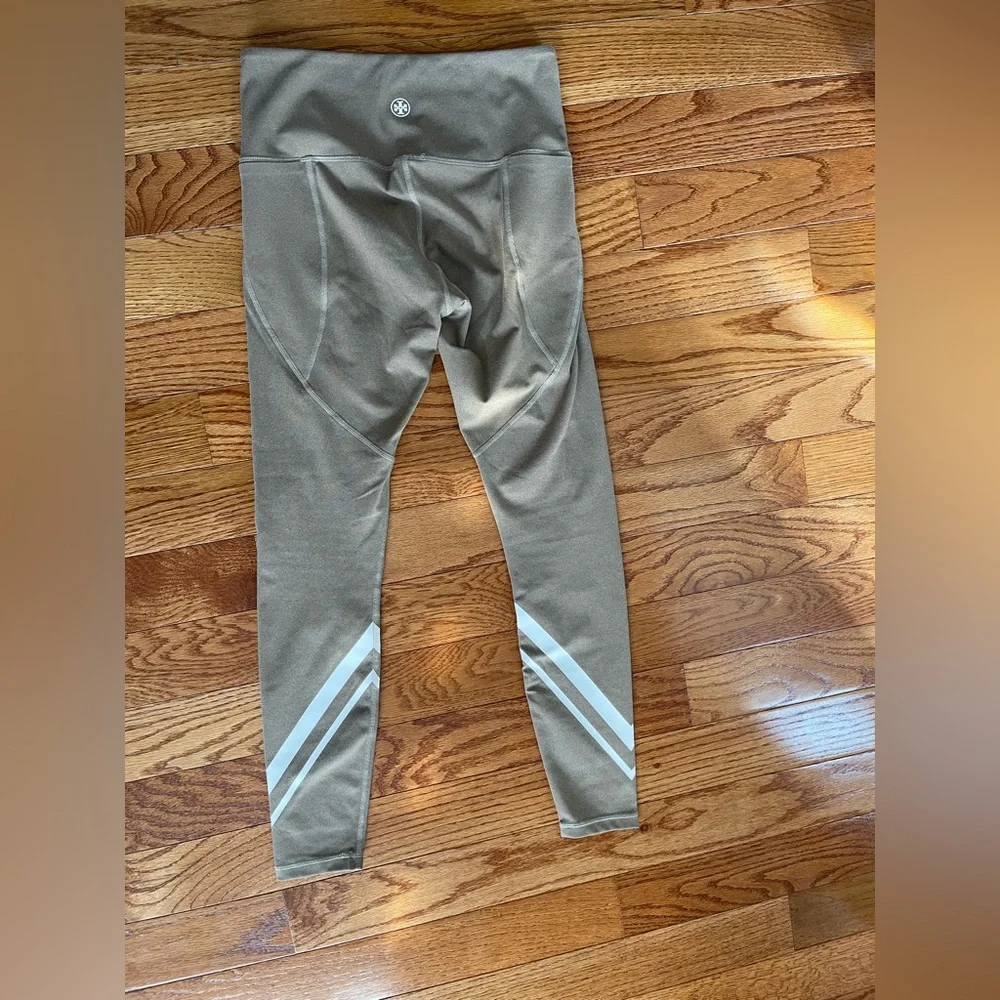 EUC - Tory Burch Sport Full Length Leggings with Side Pockets‎